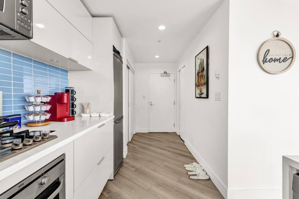 Central Luxury Apartment With Best City Views! Vancouver Exteriör bild
