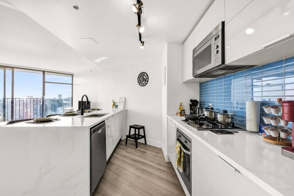 Central Luxury Apartment With Best City Views! Vancouver Exteriör bild