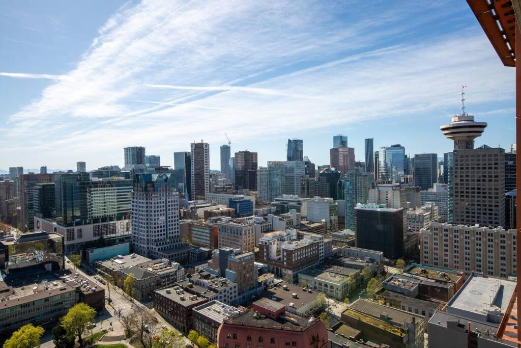 Central Luxury Apartment With Best City Views! Vancouver Exteriör bild
