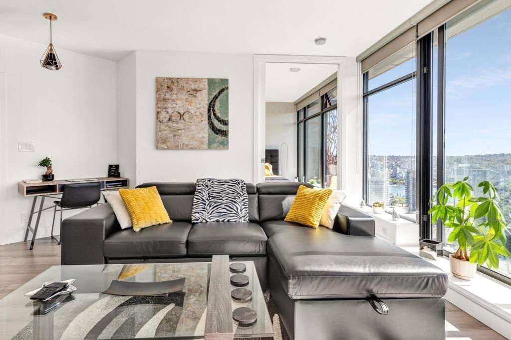 Central Luxury Apartment With Best City Views! Vancouver Exteriör bild